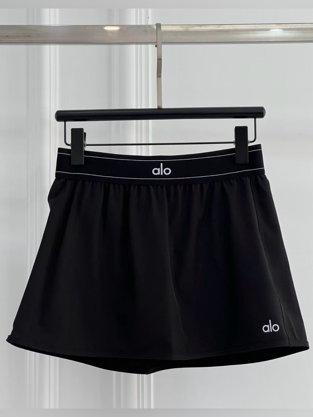 ALO Yoga Black Circle Skater Skirt